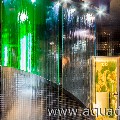 Водопады по стеклу в композиции с вертикальным озеленением. Зона отдыха.