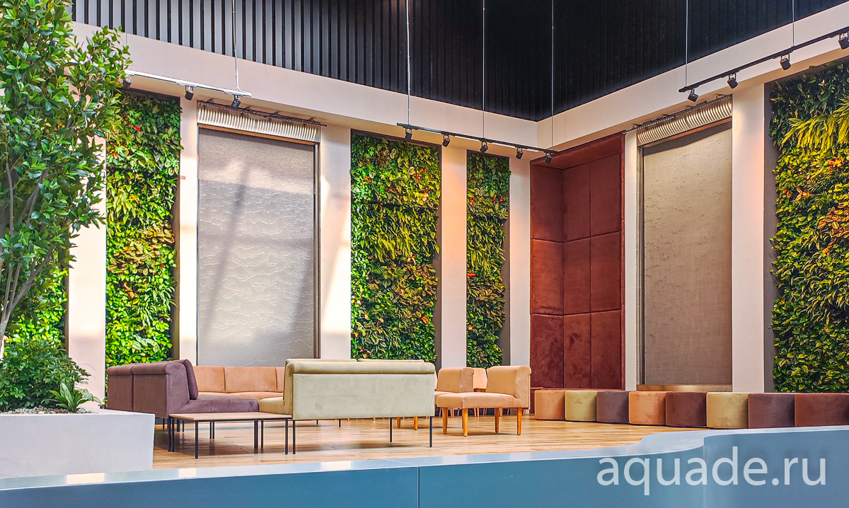 Текстурные водопады на поверхности стальной сетки. Длина 1,8 м, высота 5м Текстурные водопады на поверхности стальной сетки. Длина 1,8 м, высота 5м