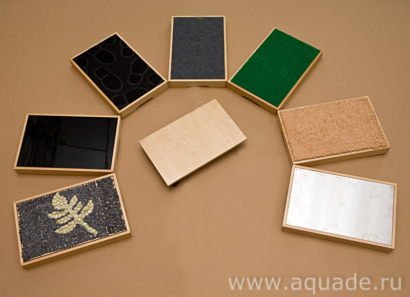 Тактильная дорожка из семи элементов и мобильной платформой  Тактильная дорожка из семи элементов и мобильной платформой